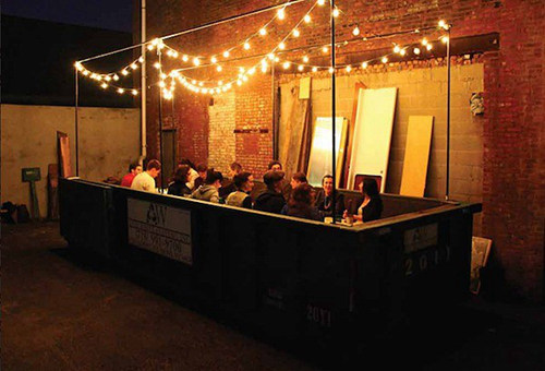 花50美元在垃圾桶中吃饭,为倡导人们不要浪费食物(图6) 花50美元在垃圾桶中吃饭,为倡导人们不要浪费食物--置顶表情