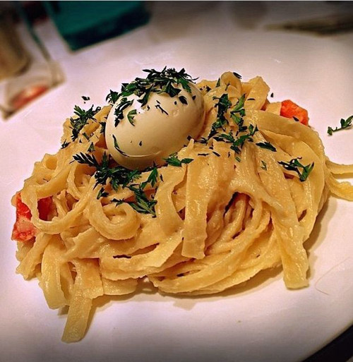 花50美元在垃圾桶中吃饭,为倡导人们不要浪费食物(图10) 花50美元在垃圾桶中吃饭,为倡导人们不要浪费食物--置顶表情